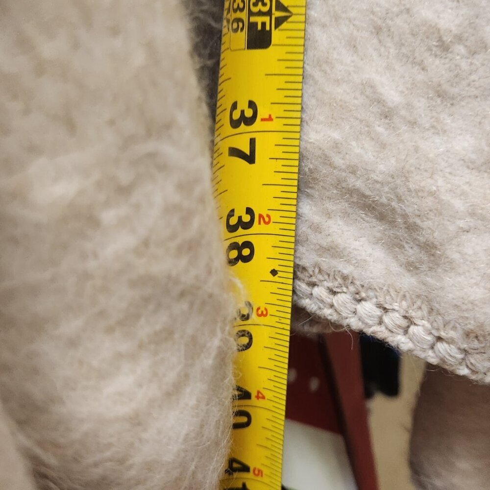 Alpaca Wool Cape w/ Attached Scarf Made in Peru - Picture 11 of 11